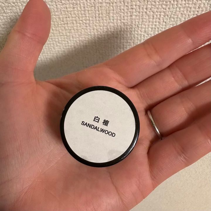 白檀練り香水サンダルウッド無印