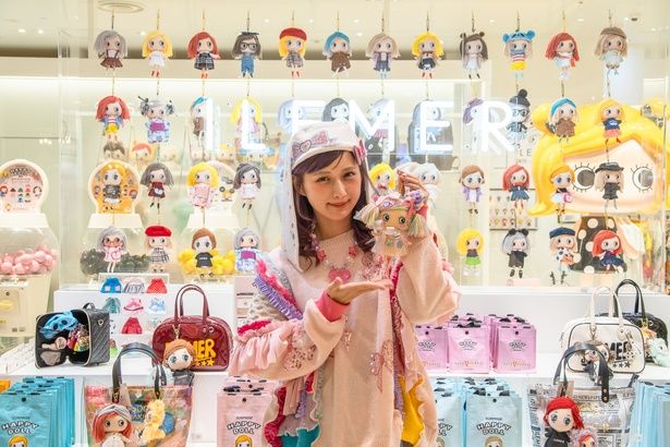 「ILEMER TOKYO」のオープンに駆けつけたしなこさん