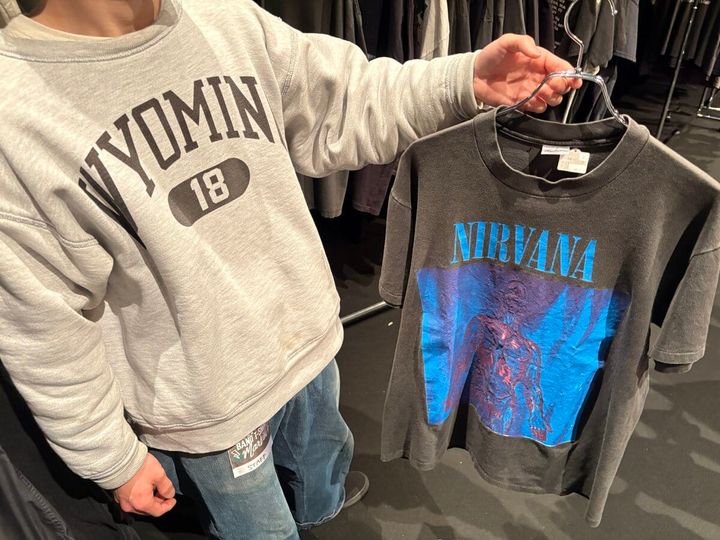 ニルヴァーナ SLIVER Tシャツ