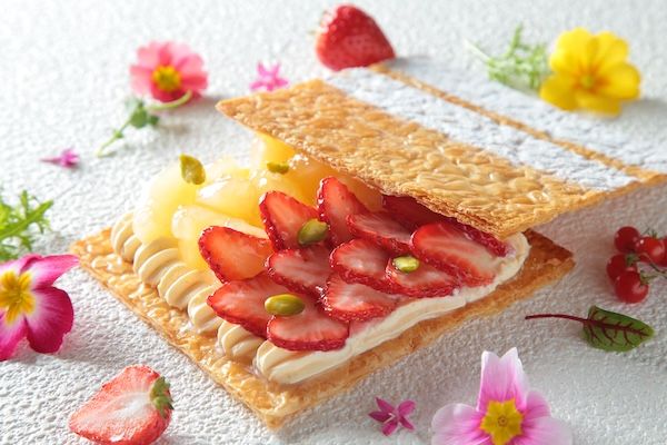 【神奈川県箱根町】サロン・ド・テ ロザージュが花と湖畔を眺めて楽しむフラワーカフェにリニューアル！