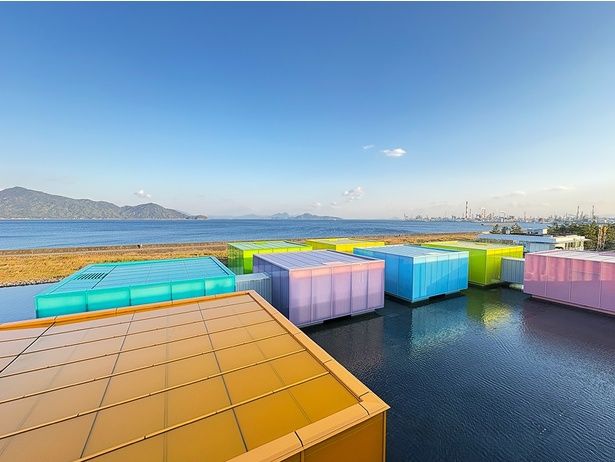 広島県大竹市に2023年にオープンした下瀬美術館。広島駅からは電車とバスでおよそ60分だ