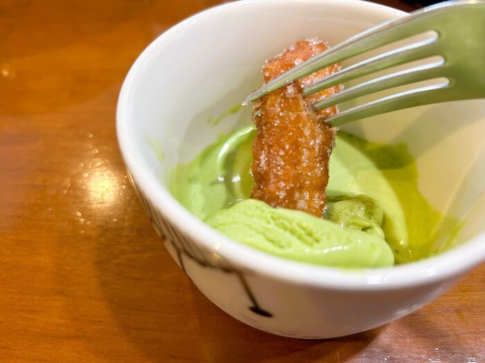 ギルティおやつ、完成です。外カリッ中モチッと食感『ディップチュロス』再現できました♪