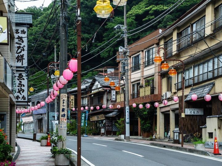 全国のさまざまな場所にある「日本百名湯」について、All About ニュース編集部はオリジナルのランキングを作成しました。この記事では、「日本百名湯の中で、好き＆行ってみたい神奈川県の温泉」ランキングの結果を紹介します。