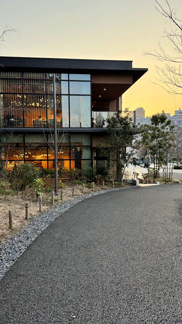 スターバックス コーヒー 都立明治公園店。