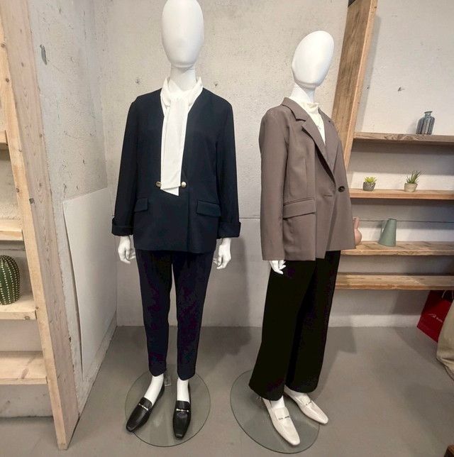 座パンツ マネキンコーデ