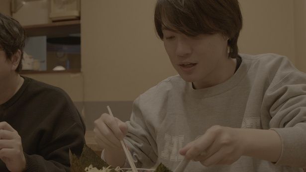 “てるちゃん”の死の真相を追う神木たちは、次第に深みへとはまっていく [c]テレビ東京