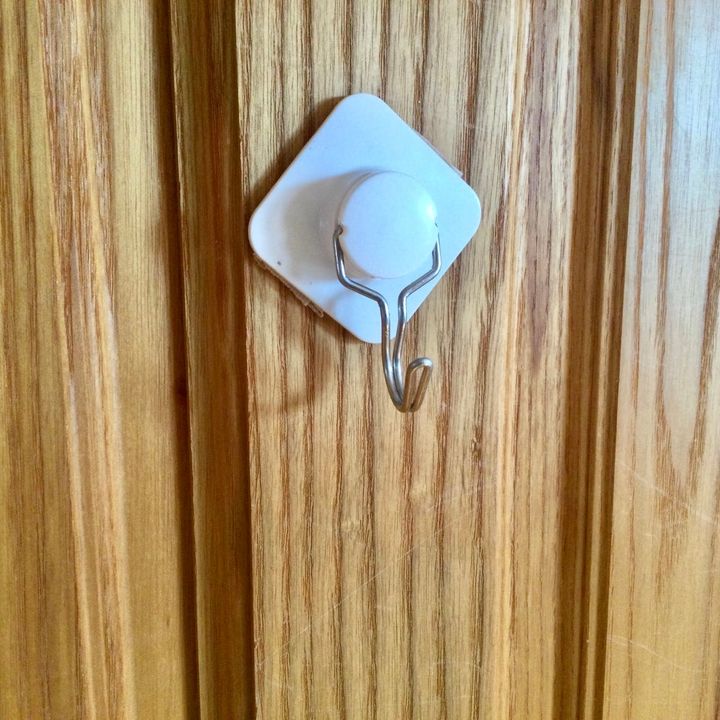 考えたことなかったわ。「穴が開いていないもの」をフックにかける発想の転換