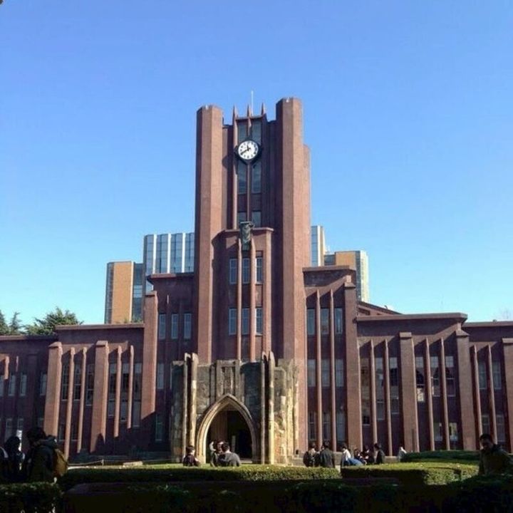 東京大学。安田講堂での弁論大会を家族で見学したそう