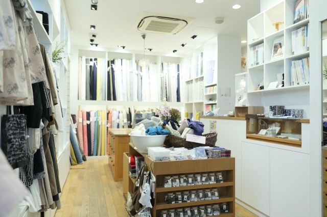 CHECK＆STRIPE 神戸店