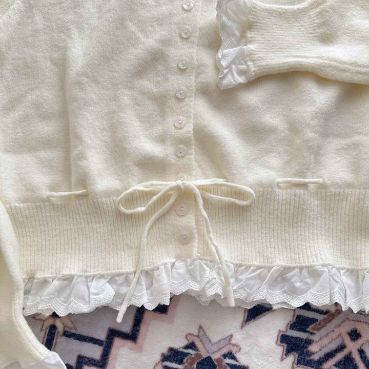 画像: ウエストは紐付きでシルエット調整も可能