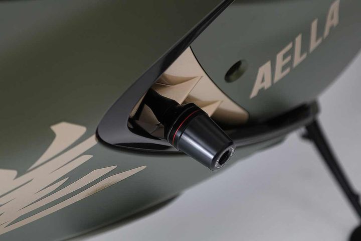 フレームスライダー SUZUKI Hayabusa 価格：3万5750円