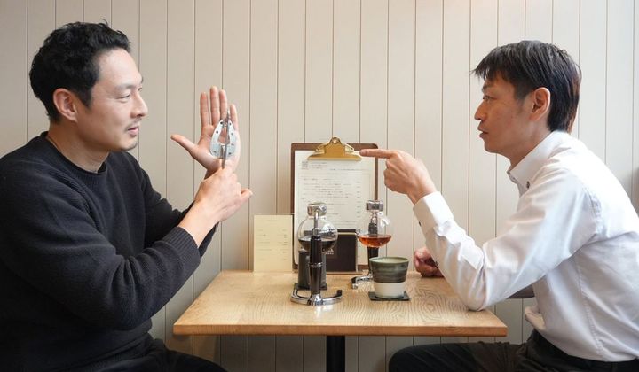 六車さんが営む珈琲店にて