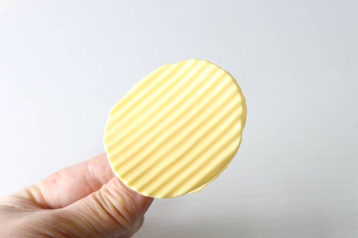 ダイソーのポテトチップスクリップは本物のポテチみたいなビジュアル