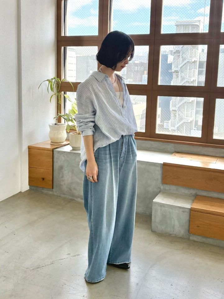 2026春大人女性おすすめワイドデニムワントーンコーデ