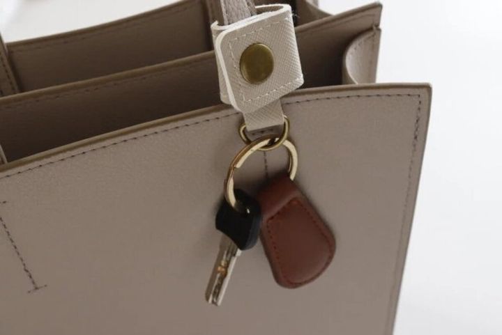 ダイソー バッグの紐に付けるキーホルダー 使用例