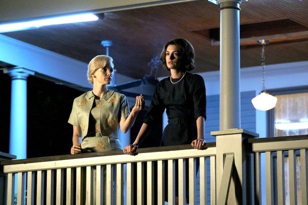 プライベートでも親交が深いというアン・ハサウェイとジェシカ・チャステイン [c] 2023 MINSTINCT INC. ALL RIGHTS RESERVED.