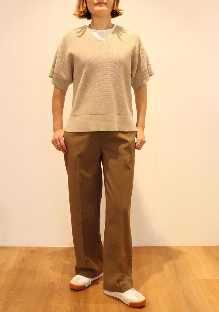 ユニクロユー ハイライズ ストレートパンツ コーデ