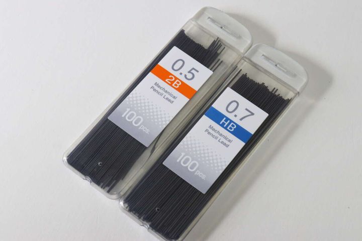 ダイソーのロングなシャープ替芯