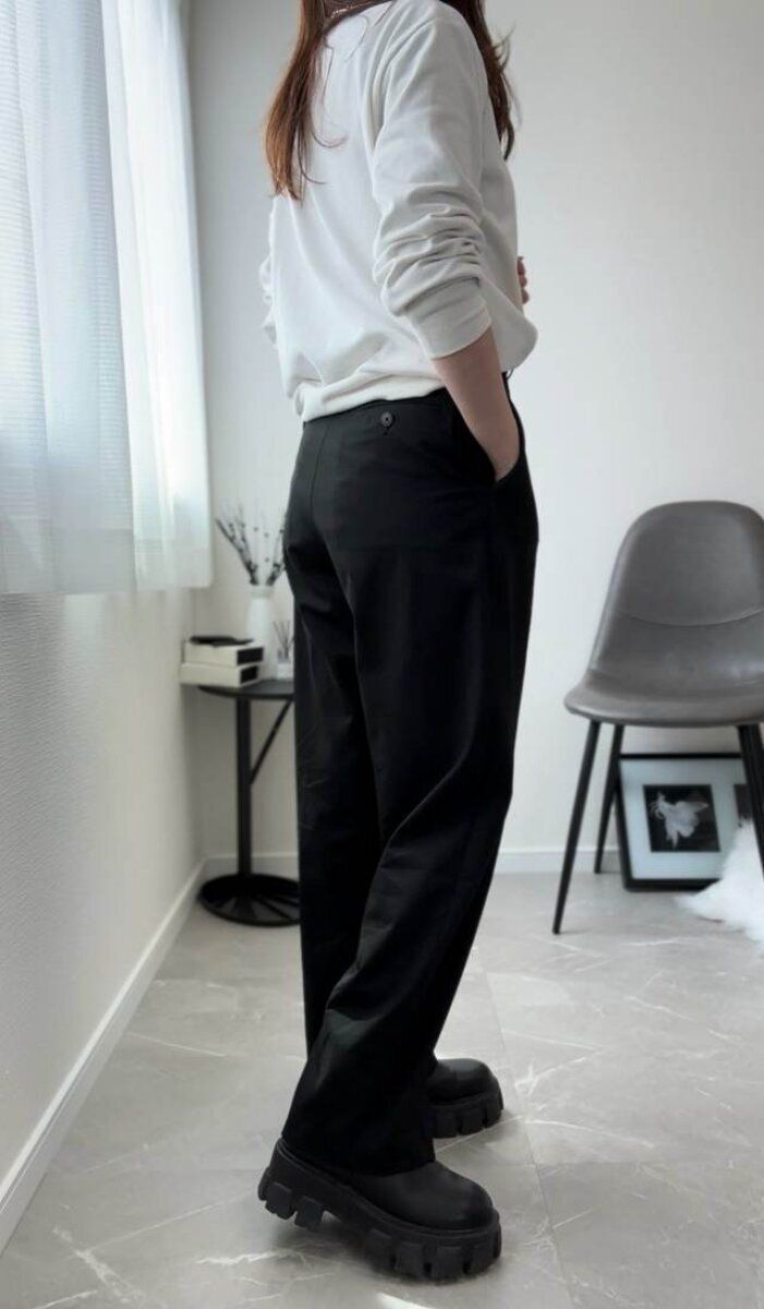 ユニクロ タックワイドパンツ 着回しコーデ全身1