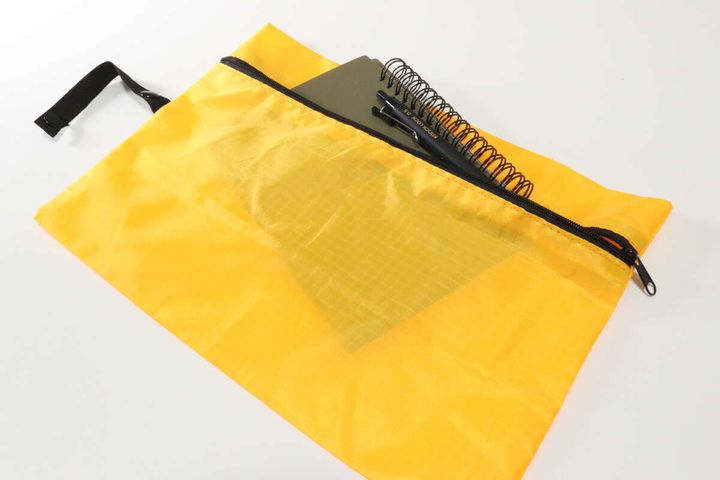 ストレージライトポーチ 21.5×30cm 使用例