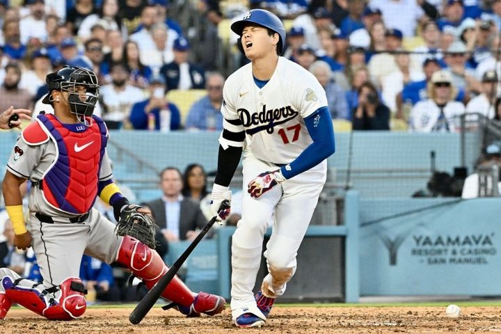 死球を受けるドジャース・大谷翔平（C）Getty Images