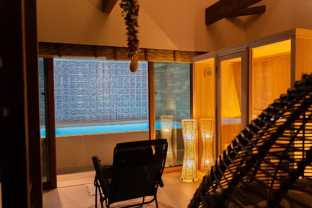 サウナとプール／Photo：Airbnb