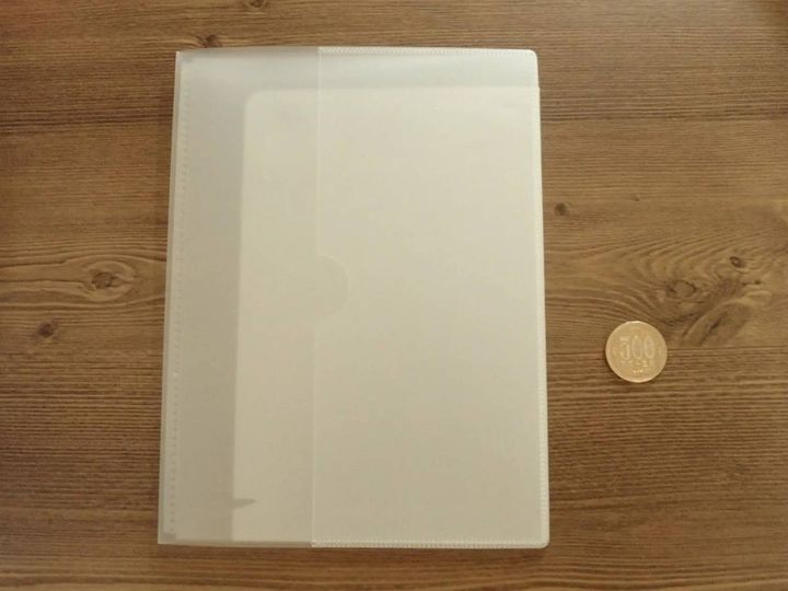 DAISO(ダイソー)：ノートカバーにもなるクリアホルダー(A5)