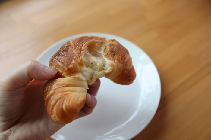 クロワッサンを2分放置してみて♡お店の焼き立てを再現する方法【やってみた】