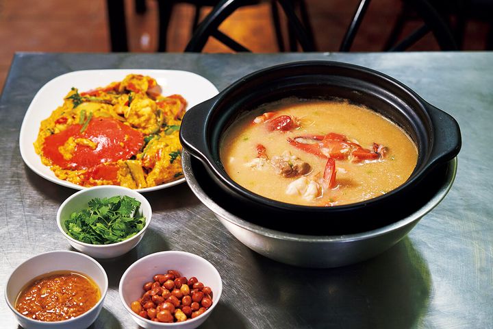 バンコク〈ティーポーチャナー・カオトム・ラートリー〉カオトム・プー・モーディン