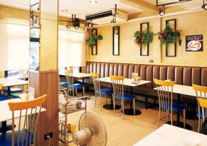 バンコク〈ミー・クローブ・チーン・リー〉店内