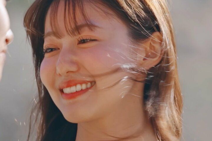 【写真・画像】「チューする？」”神スタイル”童顔美女が大胆行動！王子様系モデルとの再会で燃え上がり…「おいおいおい！」スタジオ騒然 1枚目