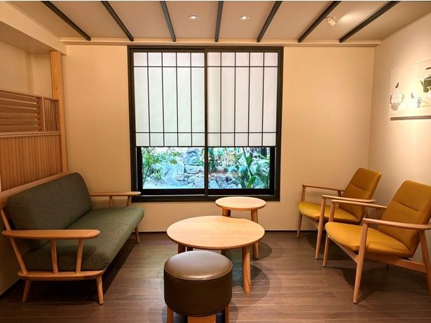 3つの居間からは苔庭が望める