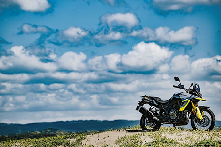 【バイク写真術】春の絶景×愛車をスマホで綺麗に撮る！初心者でもすぐできる「3つの構図」のコツ