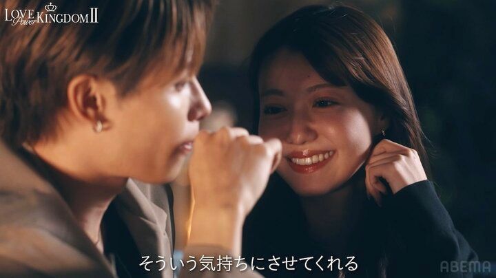 【写真・画像】「あなたとしかしてない」童顔”むちふわボディ”美女、夜のテラスで音が漏れるキス…王子様系モデルを見つめうっとり顔 3枚目