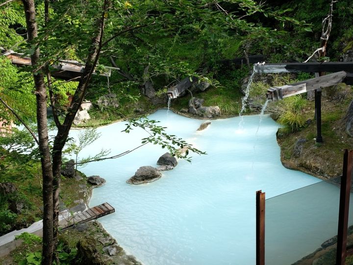 All About ニュース編集部は、全国の10～70代の男女250人を対象に「日本百名湯」に関するアンケート調査を実施しました。この記事では、「日本百名湯の中で、好き＆行ってみたい長野県の温泉」ランキングを紹介します。