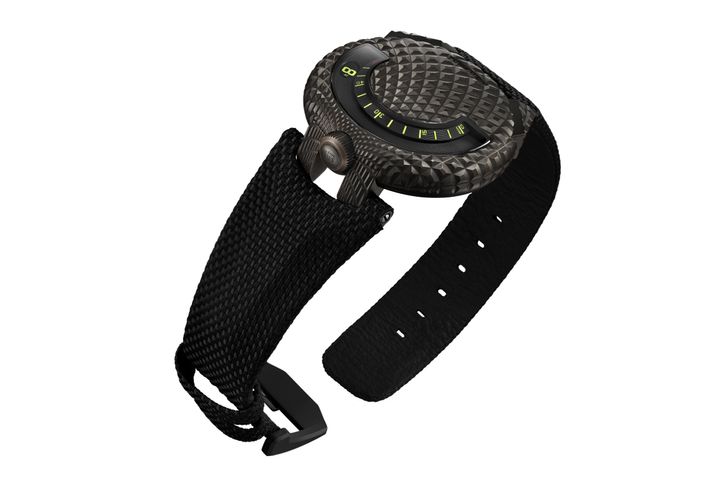 UR-101 T-Rexのケース