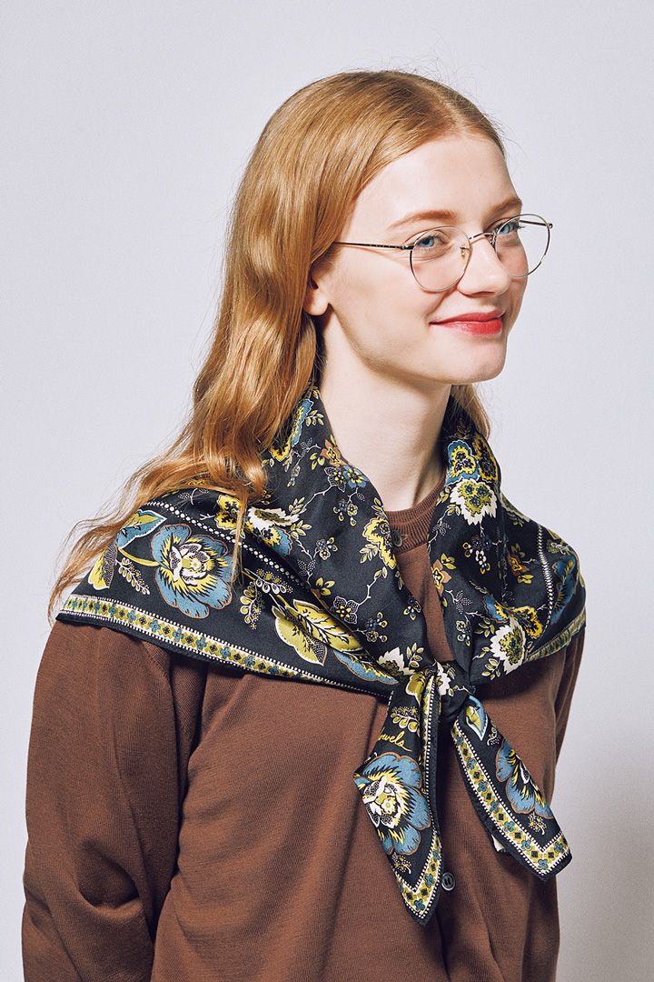 スカーフ1枚の威力がすごい！コーデがワンランクアップするおしゃれで簡単な巻き方4選