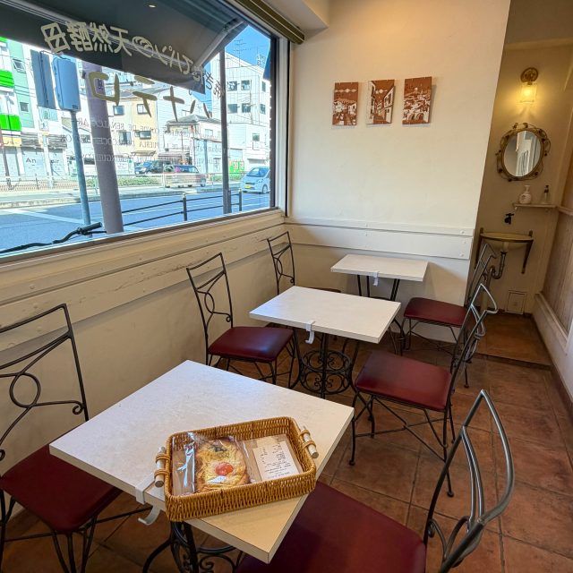 パナデロ 小路店 イートインスペース