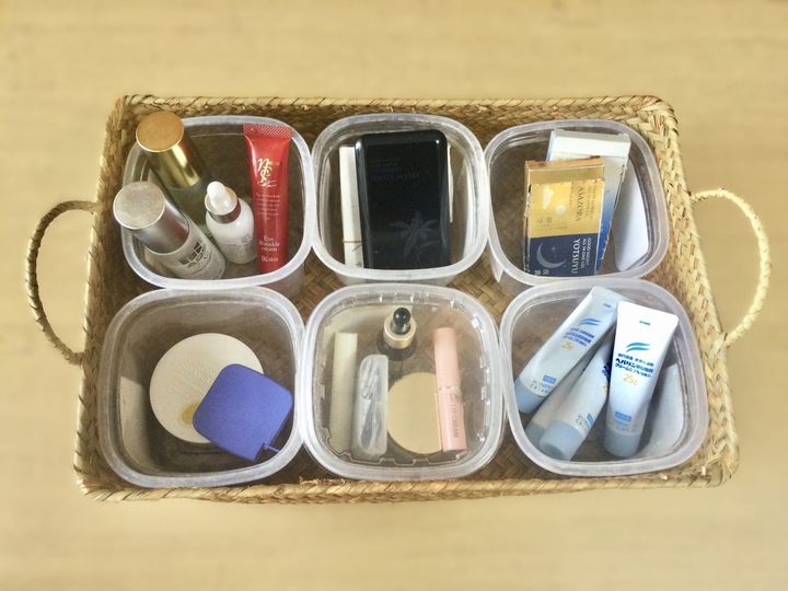 味噌の空き容器を仕切り収納として活用