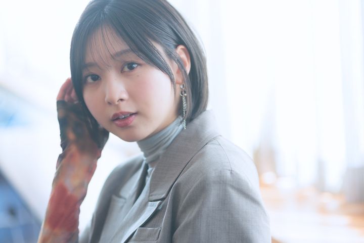 富田鈴花、歌は“切っても切り離せない存在” 「ソロでライブもしたい」日向坂46時代からの夢を語る width=
