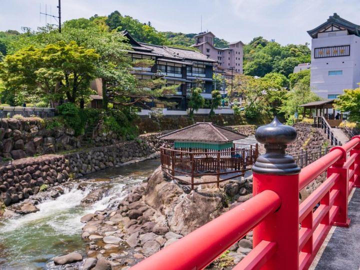 All About ニュース編集部が全国250人を対象に実施した「温泉に関するアンケート」の調査結果から、名湯百選の中で、好き＆行ってみたい「東海地方の温泉」ランキングを発表！ 2位「修善寺温泉」を抑えた1位は？