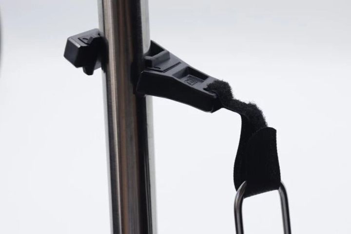 ダイソー ポール用ツールホルダー（AGAX） 使用例 ひっかける