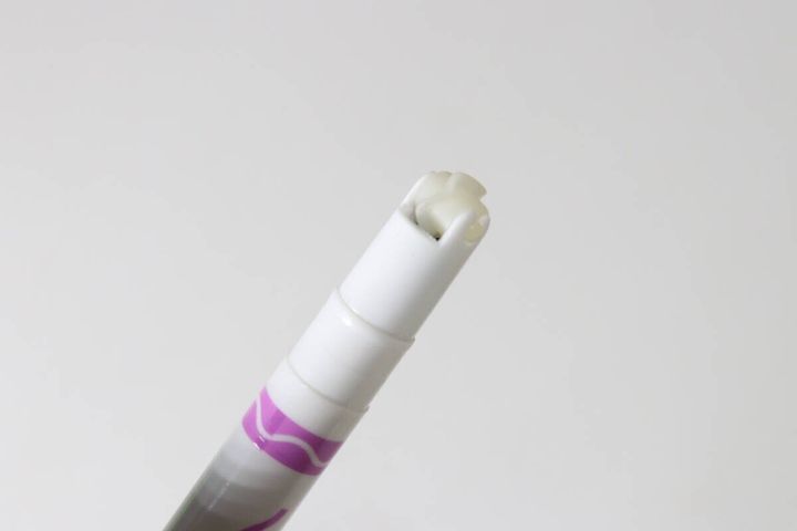 ダイソーのローラー付きカラーペン（点線、波線、3本）の先端