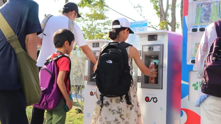 大阪・関西万博会場 OSG給水スポット利用風景