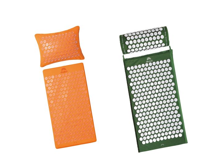 インドの「鍼のベッド」を基に、無数のスパイクでツボを刺激。