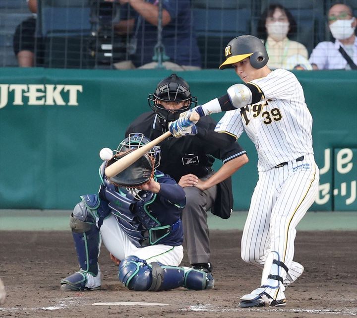 「阪神タイガース」榮枝裕貴選手（2022年10月撮影、時事）