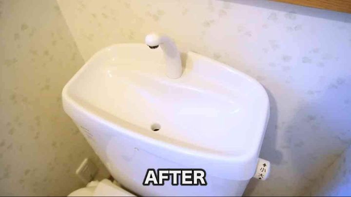 プラスチックのトイレの上掃除