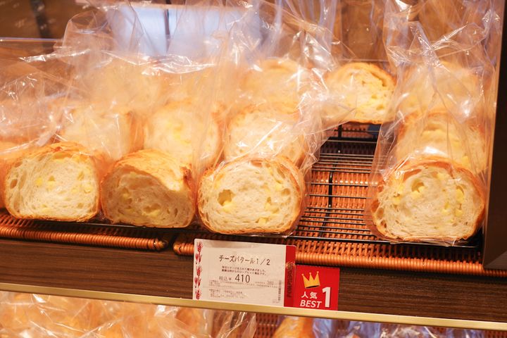 朝活３：元町発祥「ポンパドウル」のベーカリーをお土産に