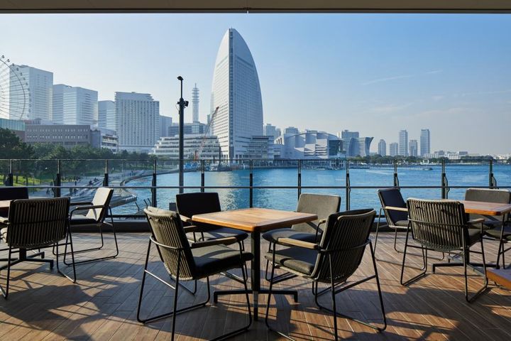  朝活２：海に囲まれた横浜ハンマーヘッドにある「QUAYS pacific grill」でモーニング