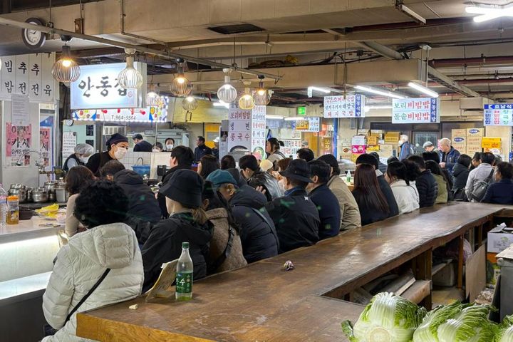 安東チッはいつ訪れても行列。